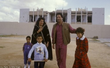 Në rrënojat e “mbretërisë” së Gaddafit (Foto)