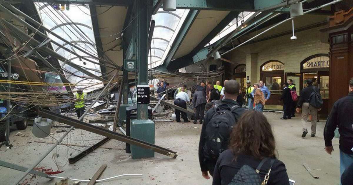 Përplaset treni në New Jersey tre të vdekur mbi 100 të lënduar Foto