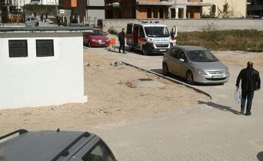 Ka vdekur femra që kërceu nga ndërtesa disakatëshe në Prishtinë