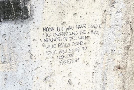 behen-27-vjet-qe-nga-renia-e-murit-te-berlinit-foto-3