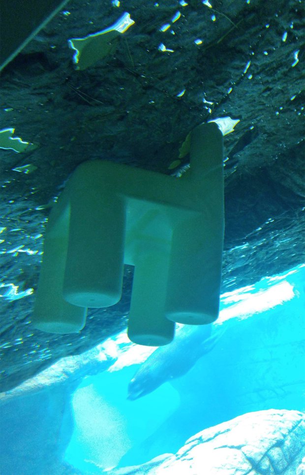 chairs-underwater-2-imgur.jpg
