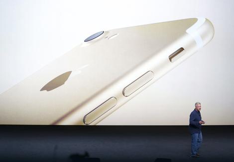iPhone 8 krejt i bardhë është një nga modelet 