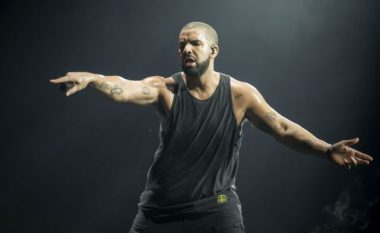 ​E përdhunojnë në koncert, vajza hedh në gjyq reperët Drake dhe Future