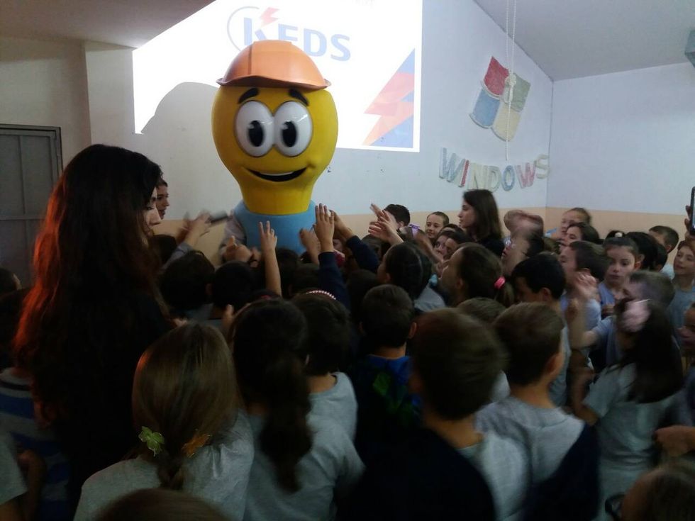 0 02 05 7696b7536f371a77f740b179728f101332b33e8e68e2f0d8cceca468f6547fc2 full