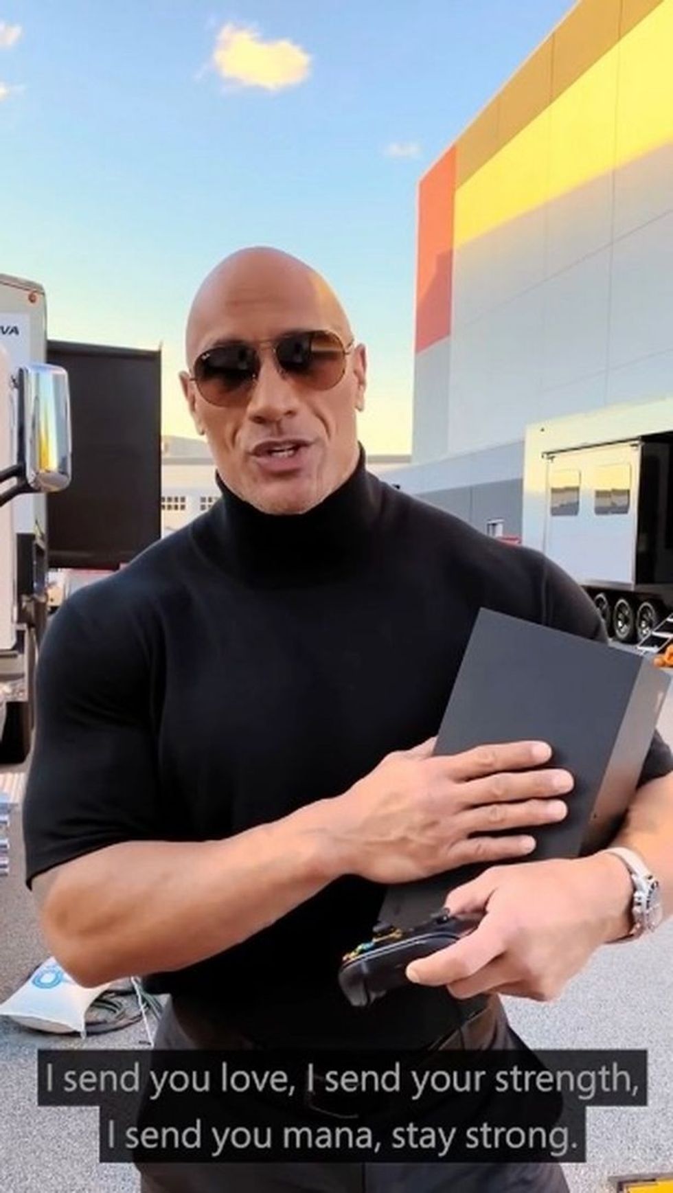 0 Dwayne Johnson The Rock Donates Xbox Series X Consoles To 20 Childrens Hospitals