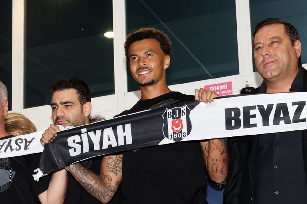 0 GettyImages 1242698912