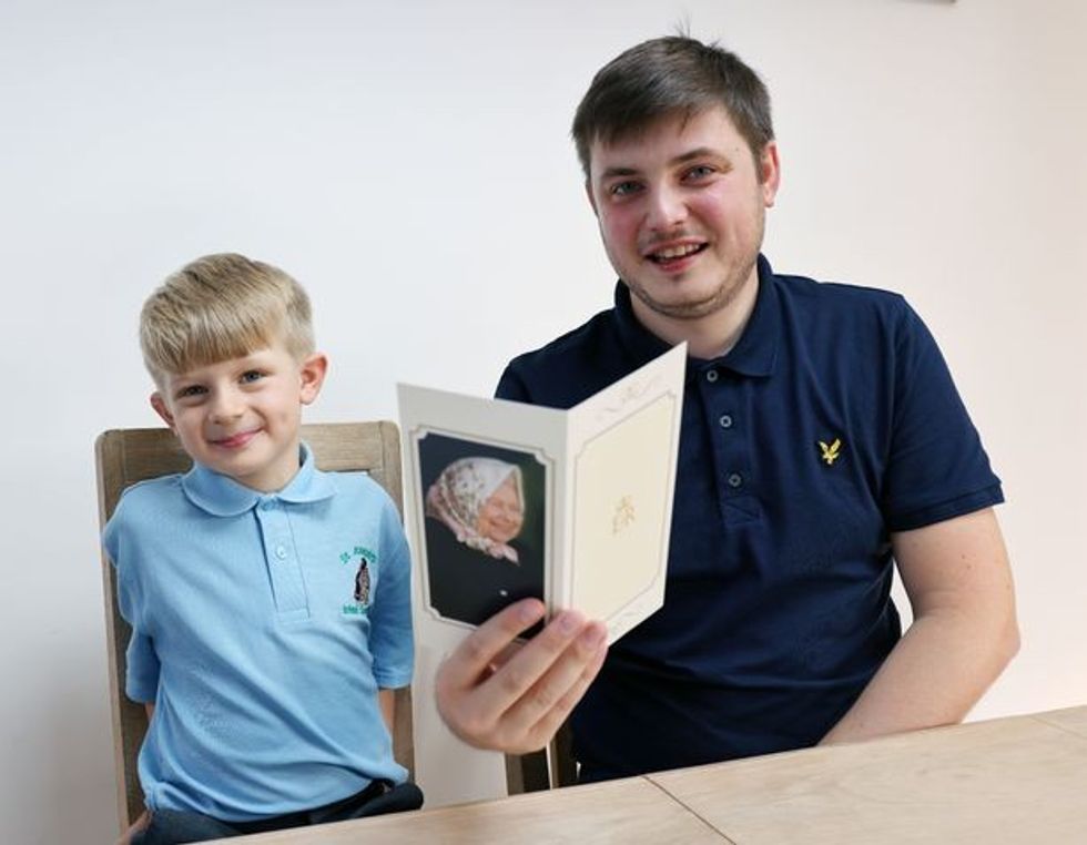 0 IBP NEC 130922queen card 06JPG