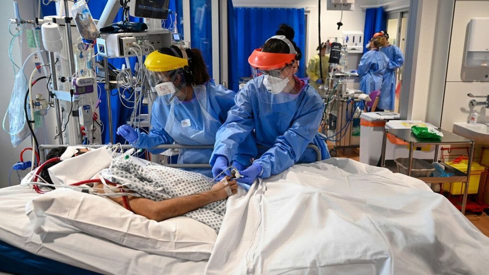 0 Inside an ICU As UK Virus Death Toll Soars To Highest In Europe