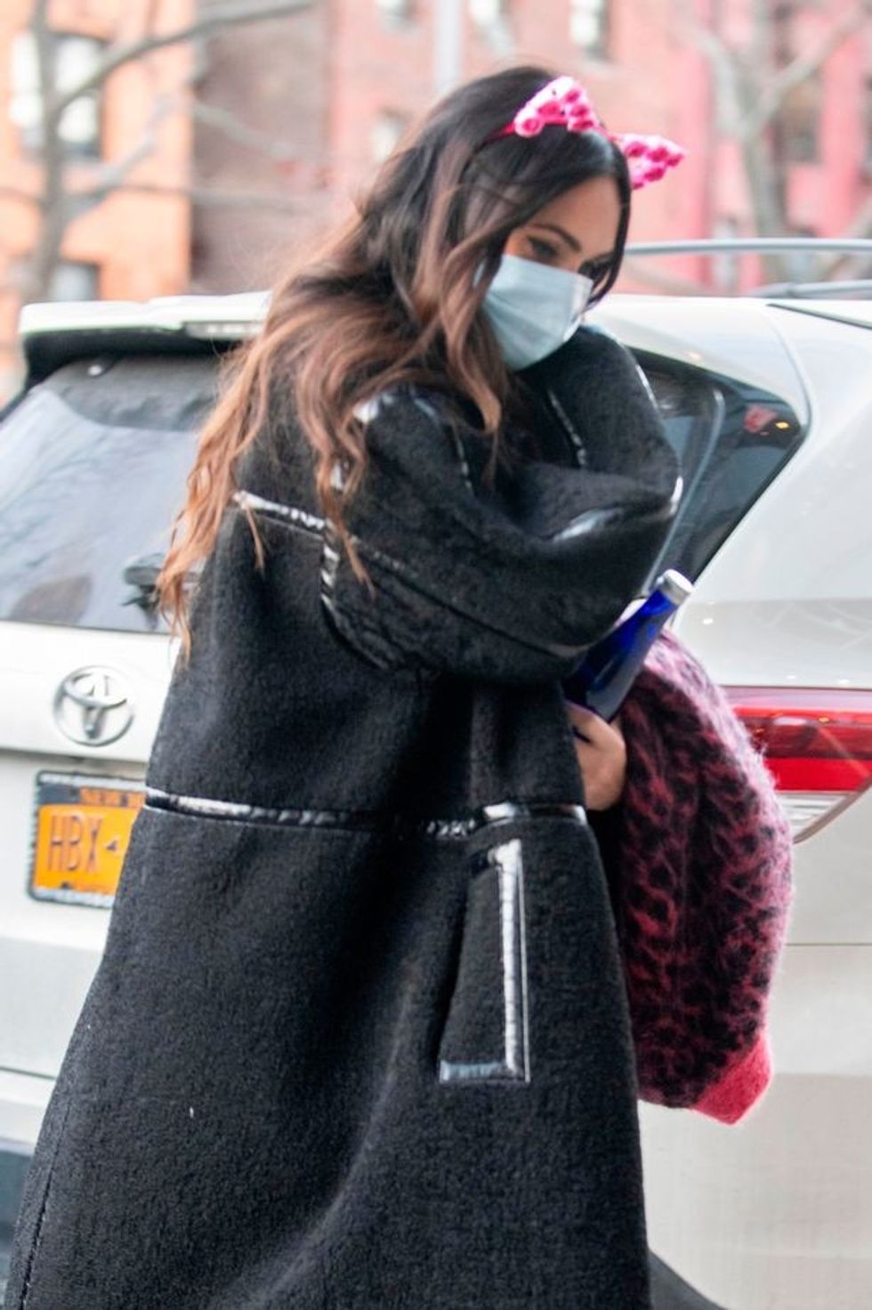 0 Megan Fox and Machine Gun Kelly return to their New York hotel ahead of his performance on Saturday