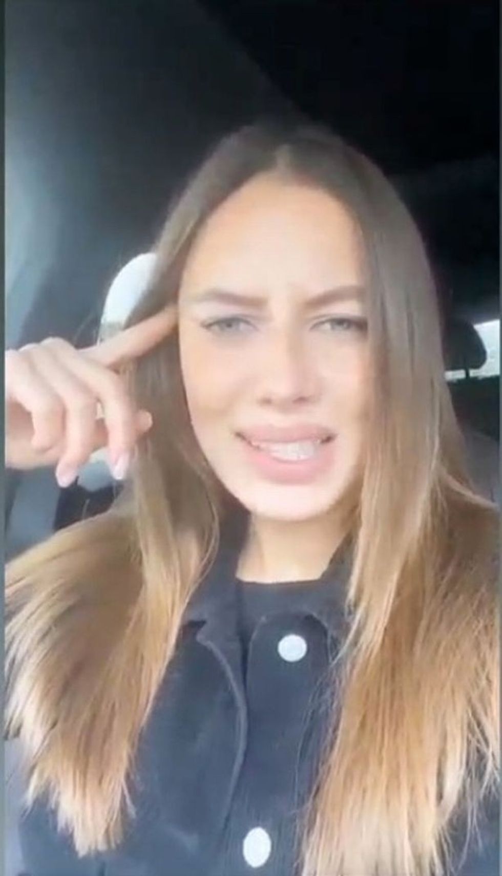 0 Nicole Poturalski 1