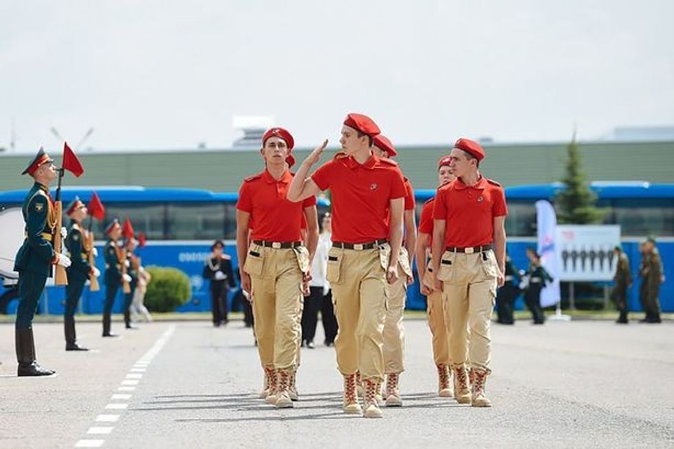 0 PAY Yunarmy 3 east2west news