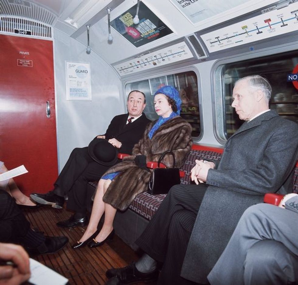 0 Queen Travels on Underground