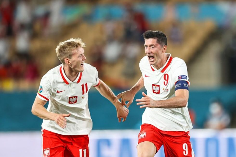 000EUAD0NXR1T45A C129 F4