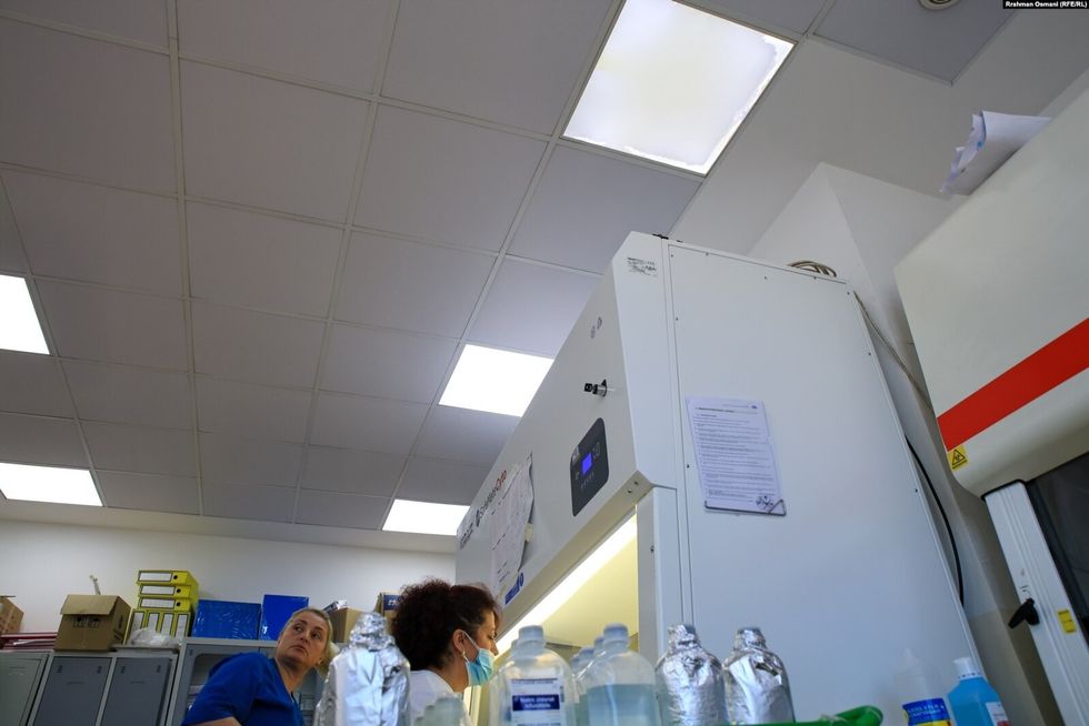 01000000 0aff 0242 444c 08db98e2f36d cx0 cy10 cw100 w1597 n r0 st s