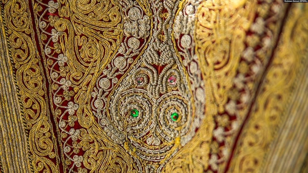 01000000 0aff 0242 517e 08db96867131 w1597 n r1 st s