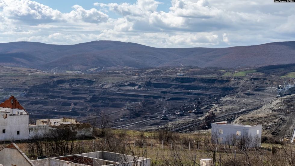 01000000 0aff 0242 c779 08db217d