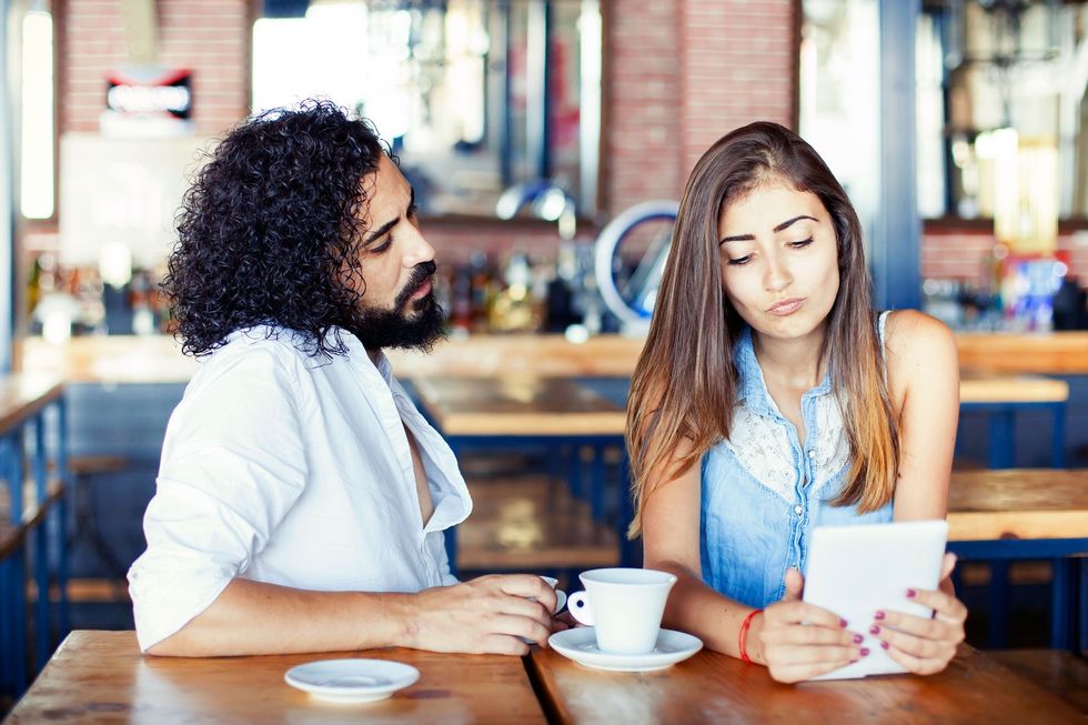 02 sabotage apology couple cafe