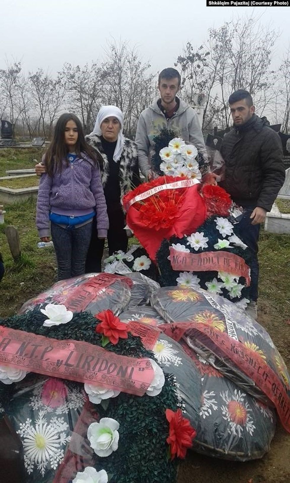 02490000 0aff 0242 057f 08dad46da270 cx0 cy22 cw100 w1597 n r0 st s