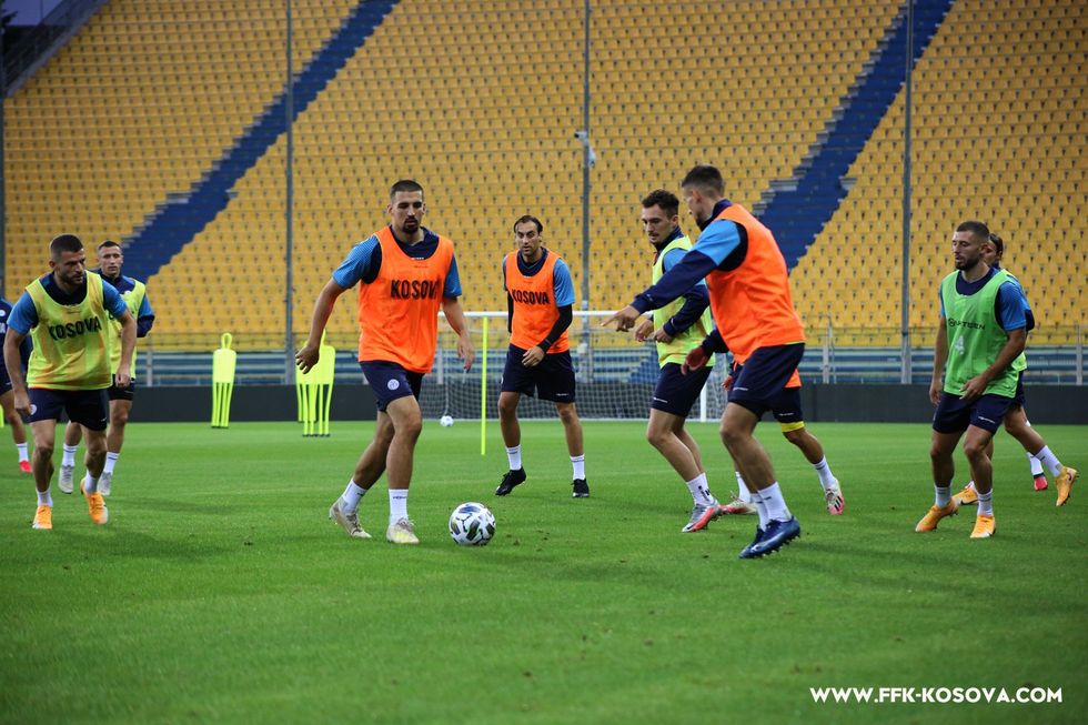 02kombetarjaparma8 1