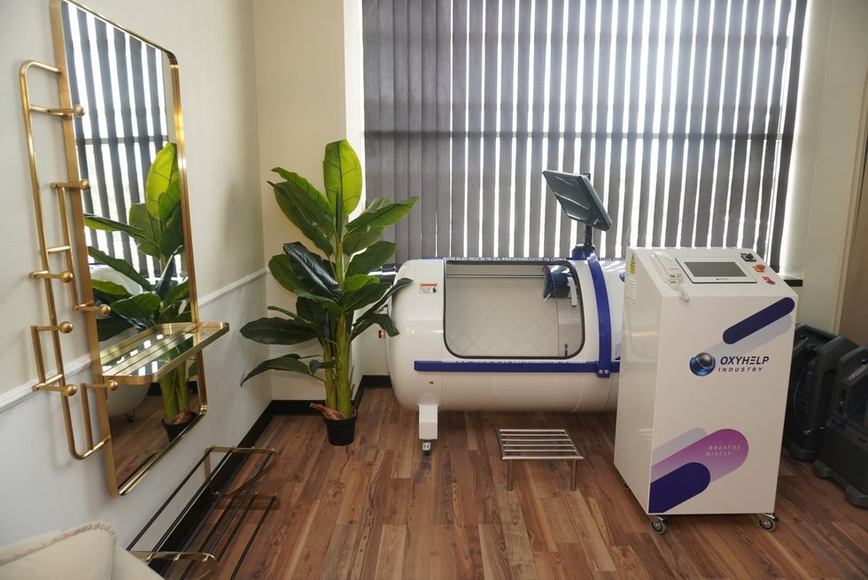 04d3b785 43ae 4548 a1f3 56ba8d953a93