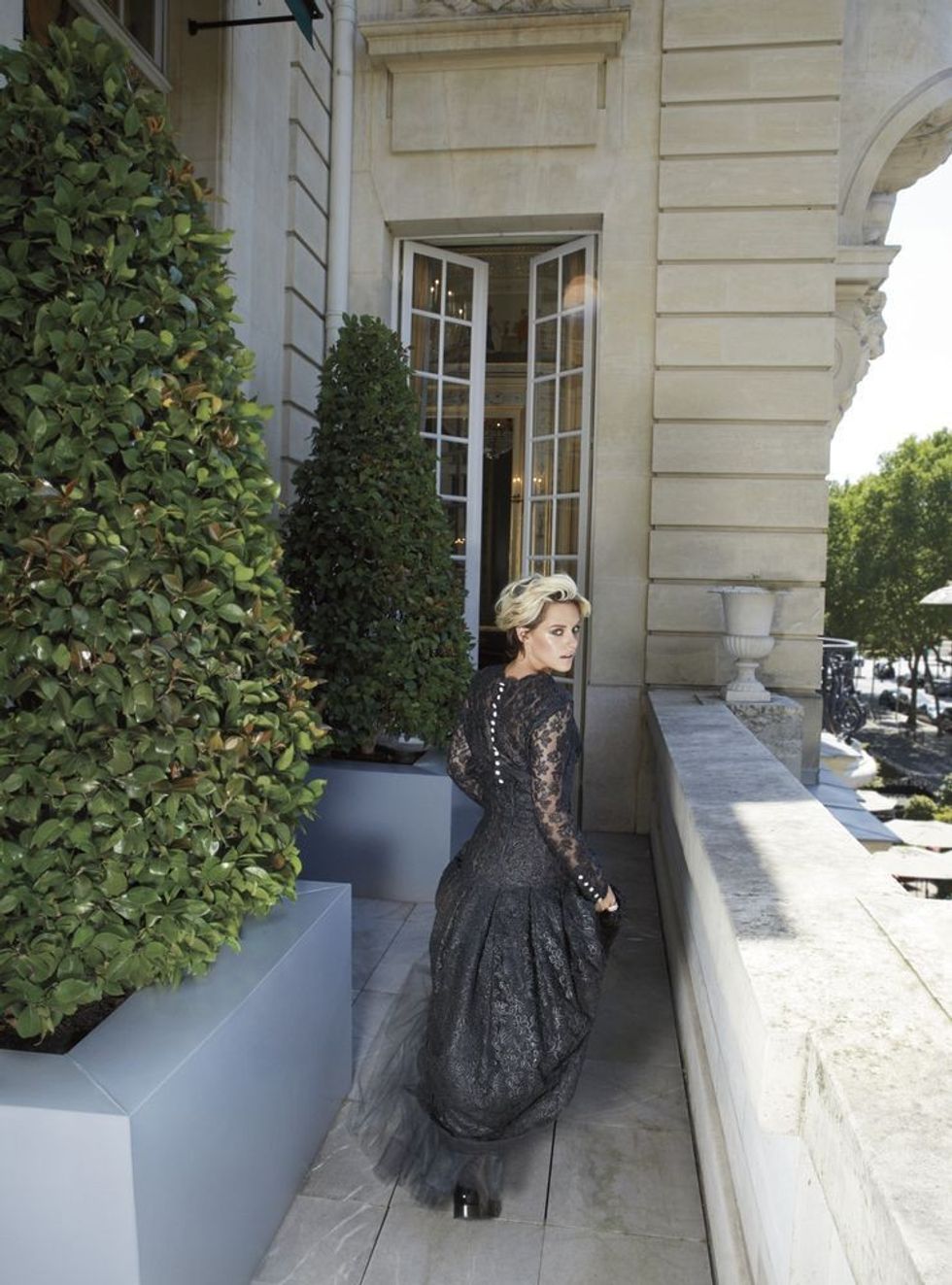 06 798 hbuk ks 0 57 3631 08d ali hbu swp kristen stewart preview 1567440480