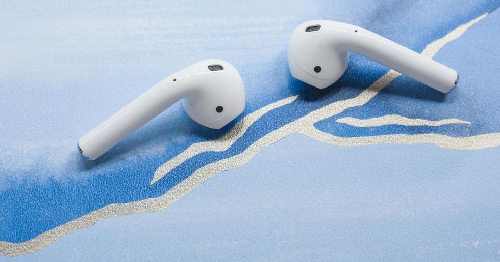 09 apple airpods 2 2019