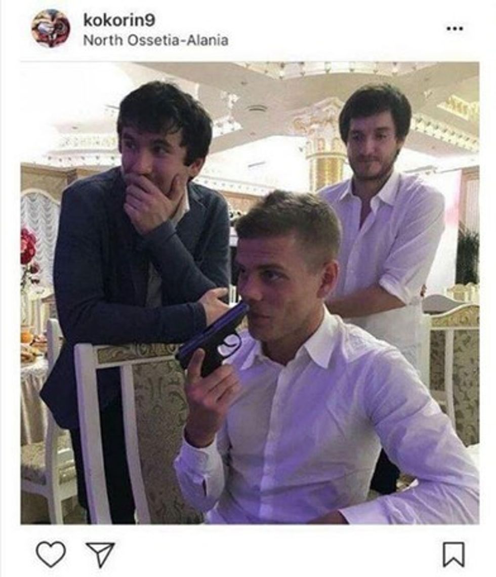 093626505 09ade818 4652 4151 934e da7da845db98