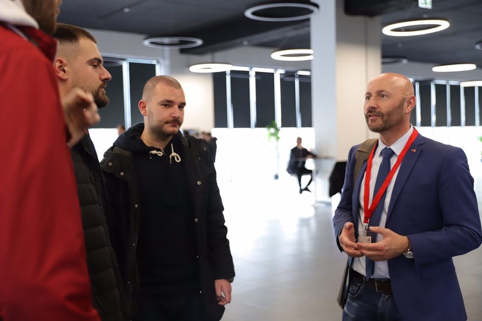 0A0962E1 5901 444E A452 BB4D541C8ED6 1