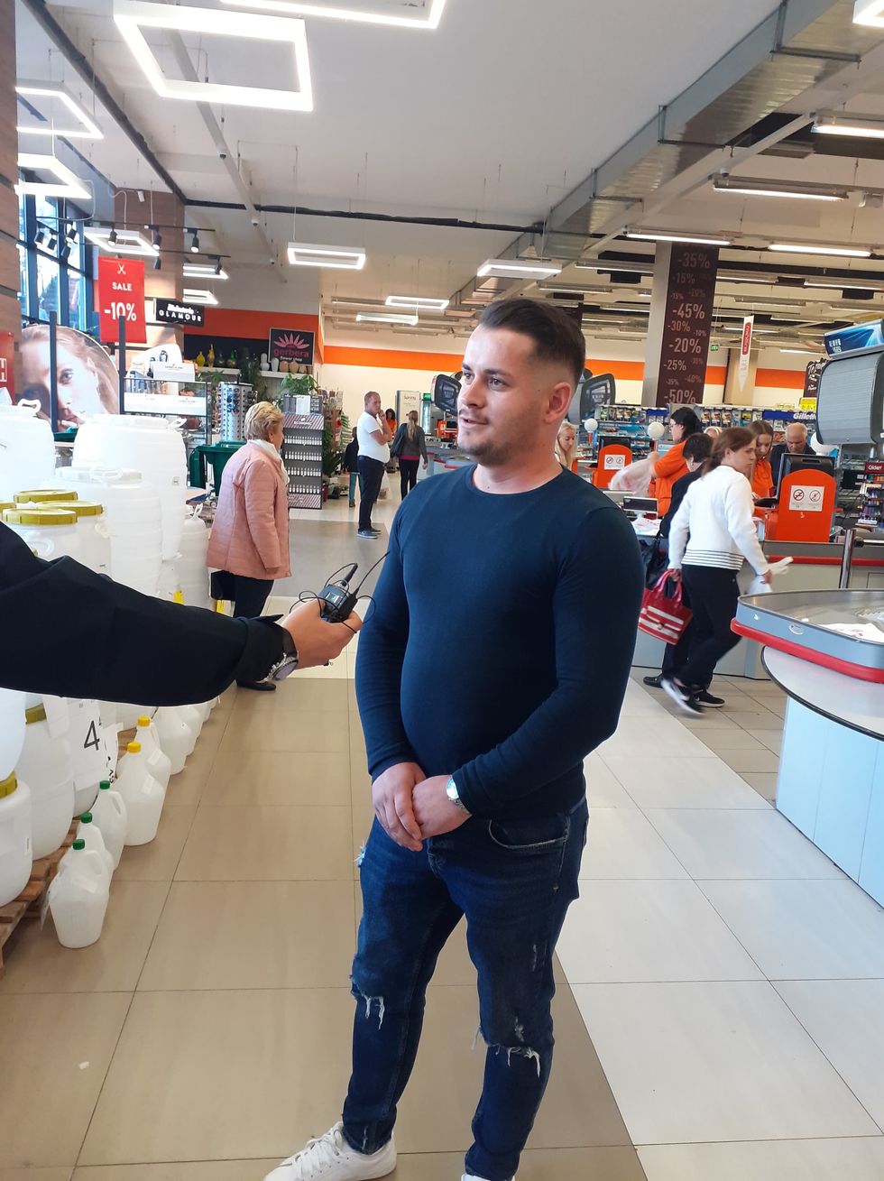 0CF13C17 9857 41E4 9F16 9A776F1D885E