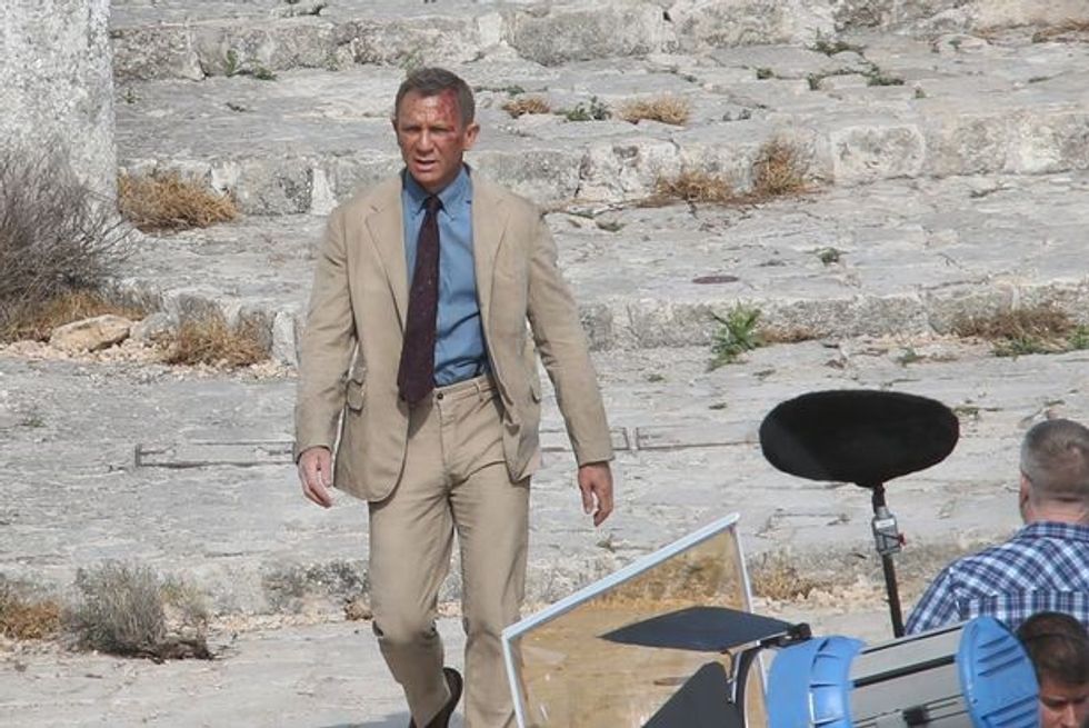 1 Daniel Craig Films James Bond No Time To Die In Italy