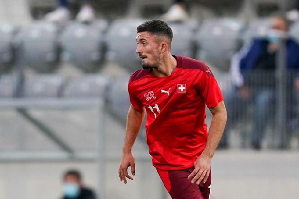 1 GettyImages 1229048155