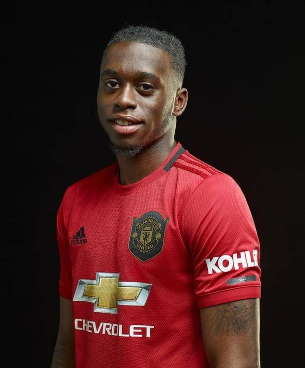 1 Manchester United Unveil New Signing Aaron Wan Bissaka