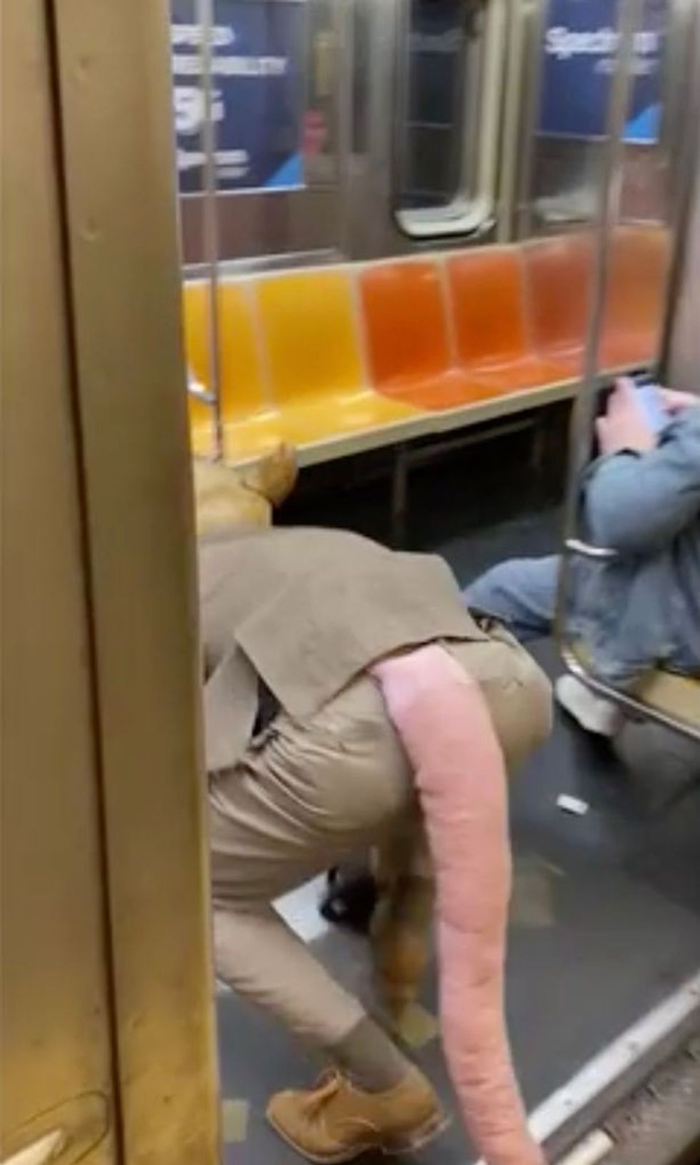 1 Screen Shot 2020 11 17 at 132210