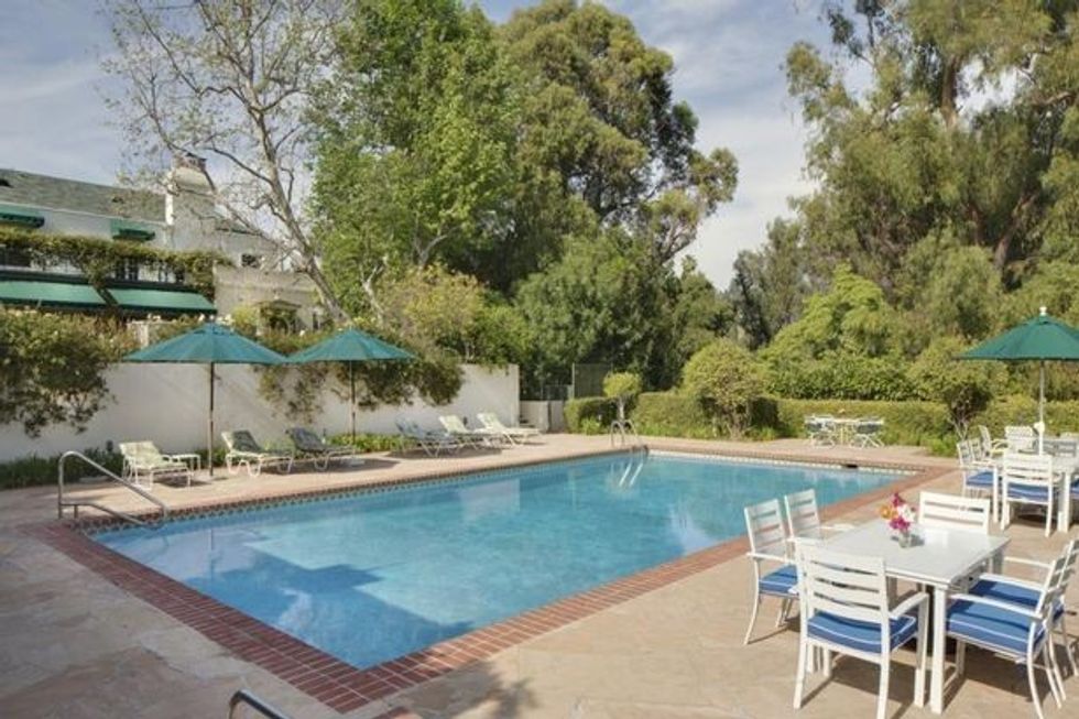 1 Taylor Swifts mega million LA mansion