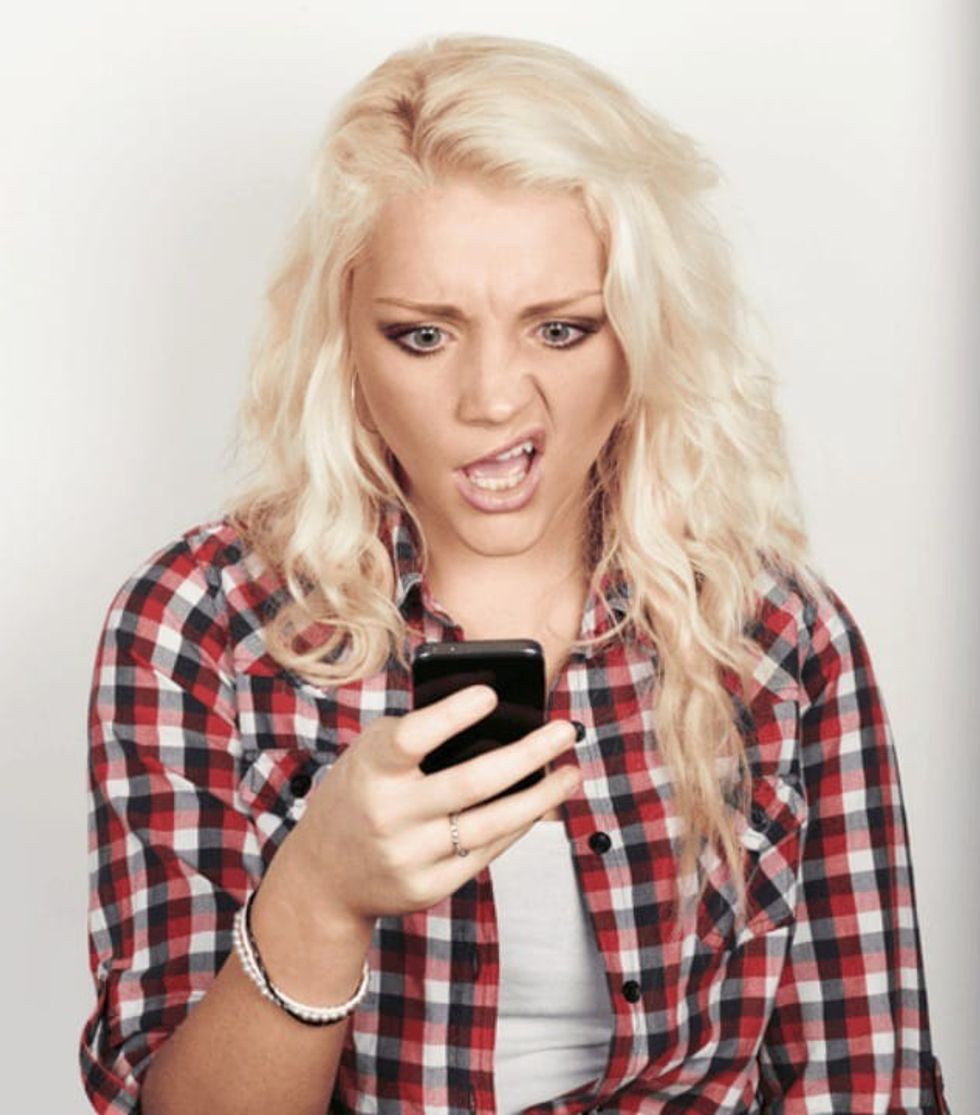 1 This mystery woman texted the wrong number to drop a bombshell about her pregnancy 1