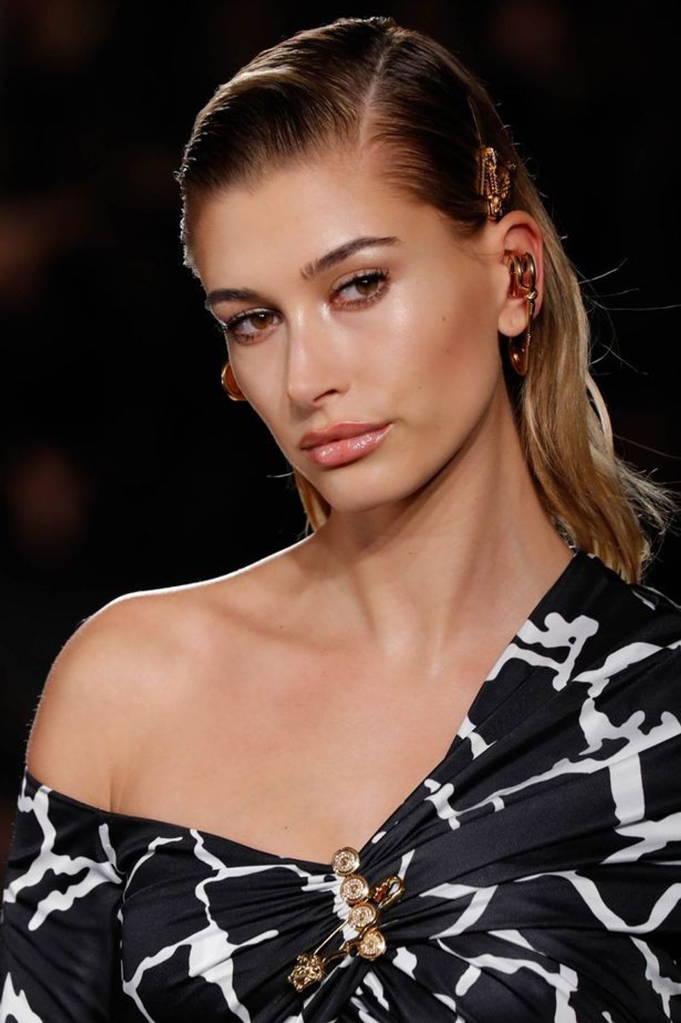 1 Versace Fall 2019 Runway