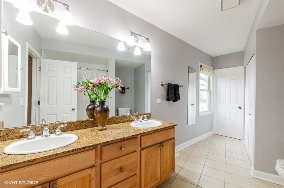 10 970 Chestnut 13 Master Bathroom Web