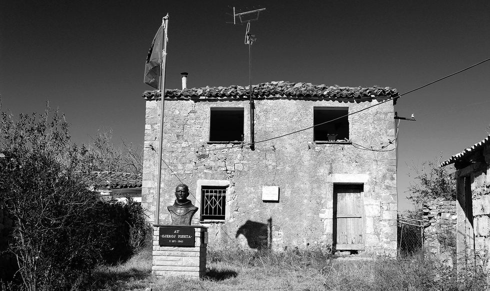 10 Shtepia e Gjergj Fishtes BW