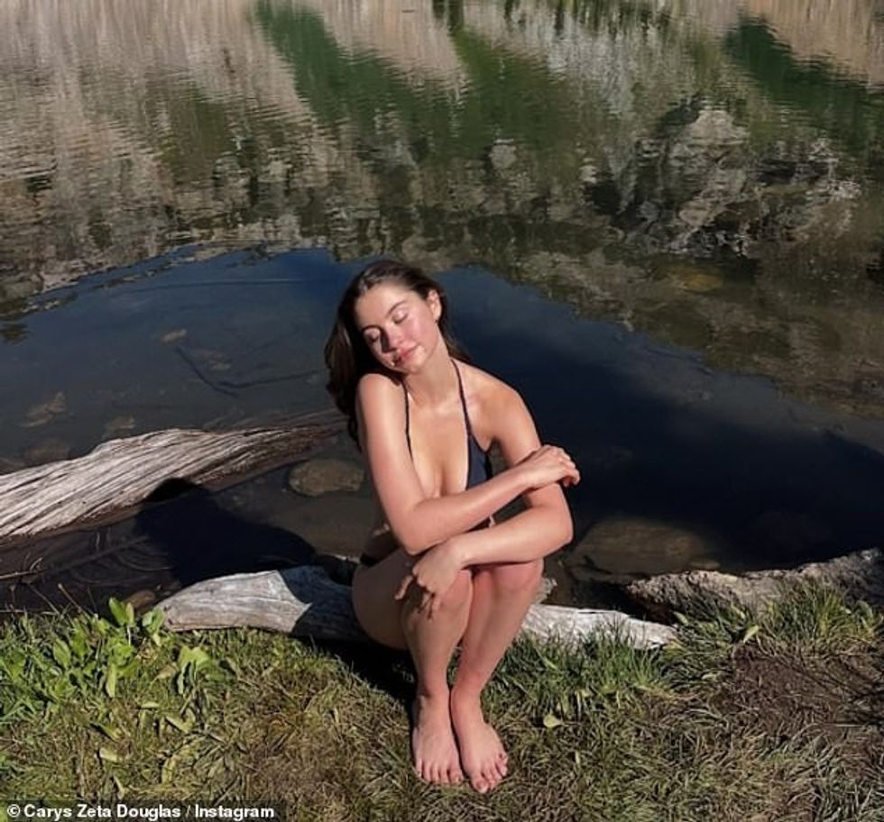 101461121 15024693 Carys Zeta Douglas looked nothing short of sensational in a slew m 1 1755866929176