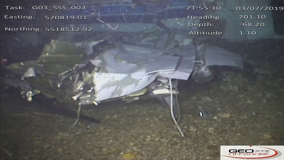 10261302 6742721 The plane remains in the bed of the Channel 220ft down and is un a 100 1551105157395