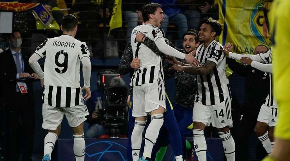 103384e25bb6e83417a8c403aeca5c79o2