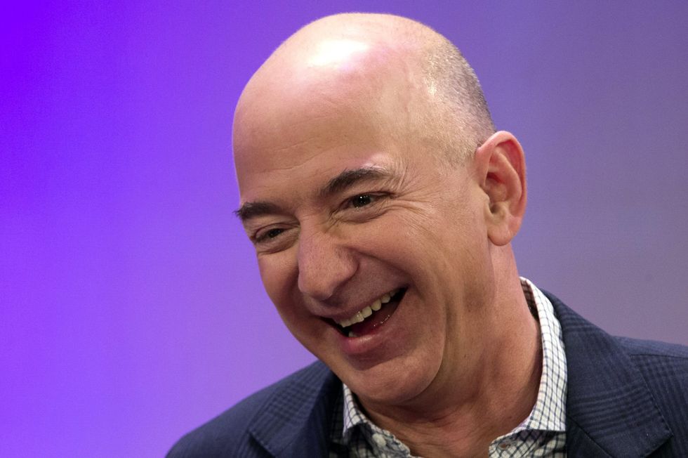 104534065 RTR4GFX8 jeff bezos e1508321919540