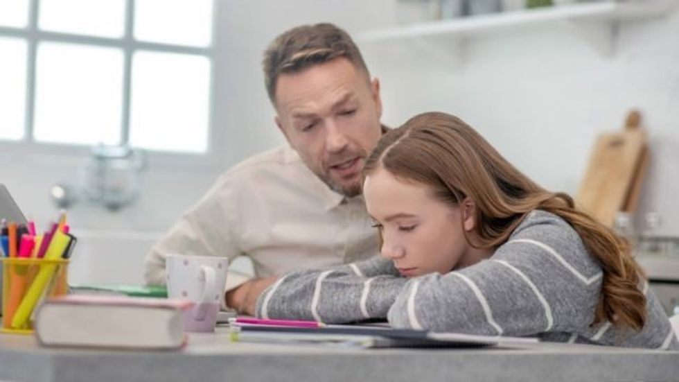 111363829 father teendaughter get