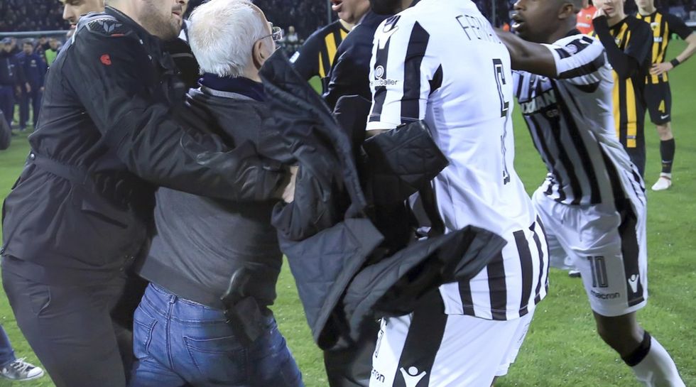 115910861 bb1c3e4b 502f 453f b595 574c436fe956