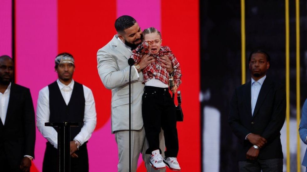 118646532 hi067575208