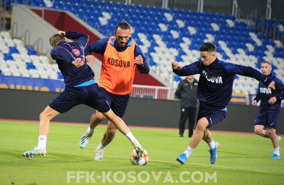 11tet stervitje kombetarja a 7