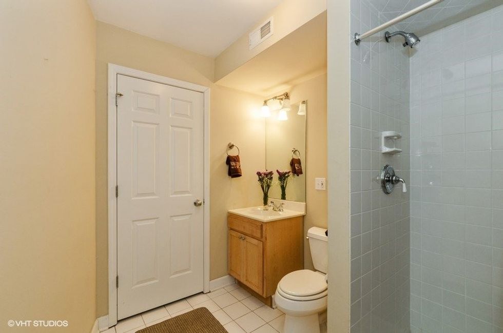 12 970 Chestnut 8 Bathroom Web