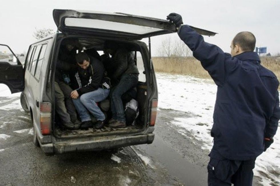 12 EMIGRANTE NE LADA NIVA