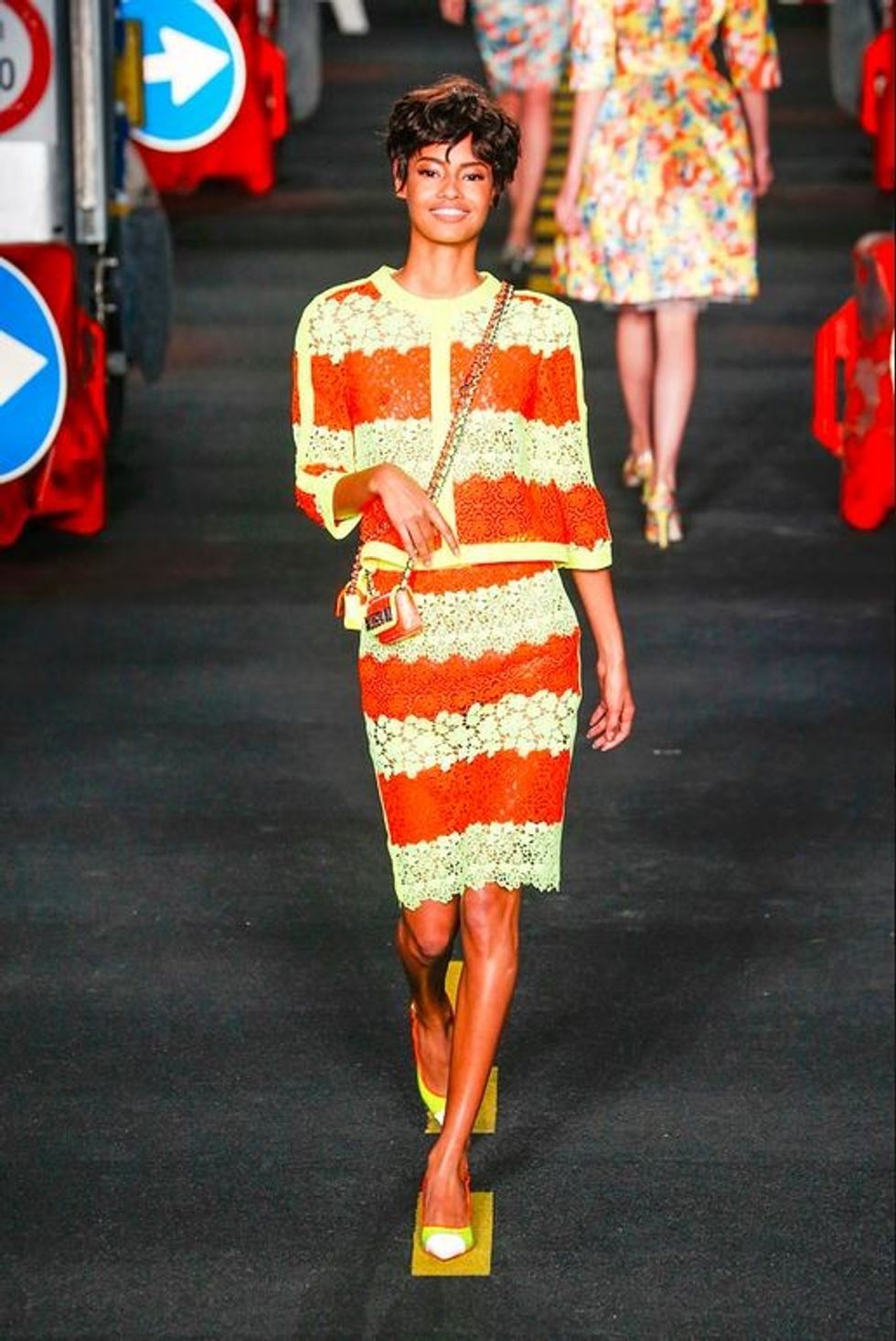 12-moschino-fashion-show-spring-summer-2016-rtw-orange-yellow-lace-stripe-suit-yellow-pumps