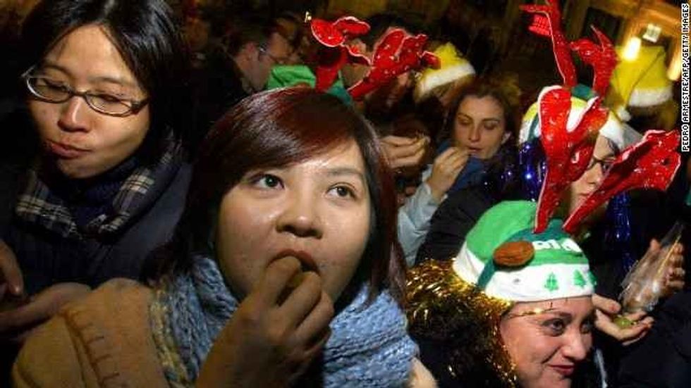 121217125705 grapes madrid new year party horizontal gallery